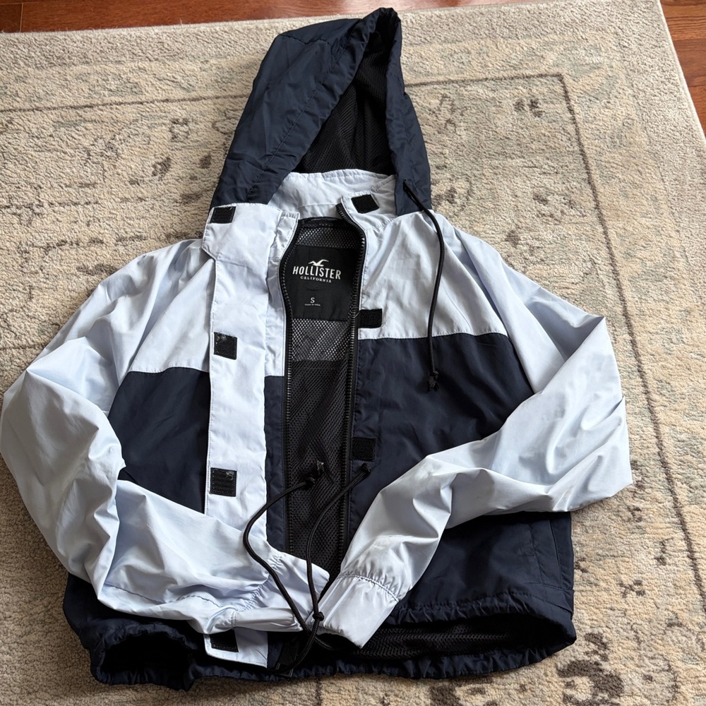 Hollister Colorblock Hooded Windbreaker in Navy and Light Gray